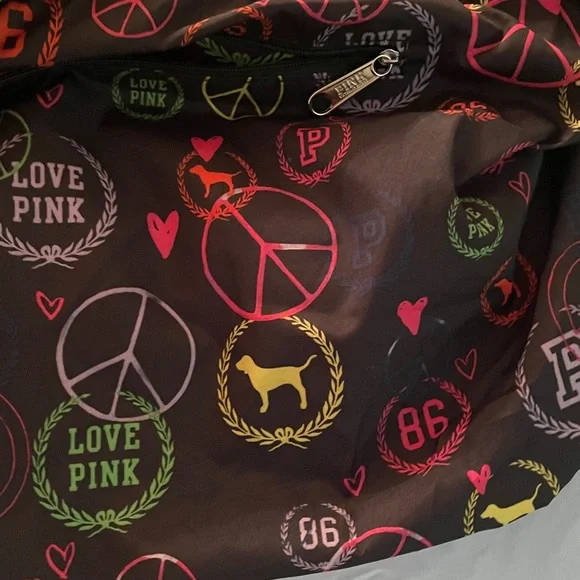 PINK Victoria's Secret Beige Travel Bag in EUC - Picture 10 of 16